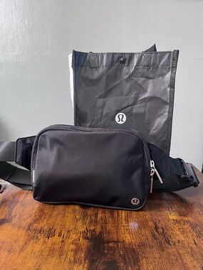 lululemon athletica Black Waist Pack - Compact Belt Bag